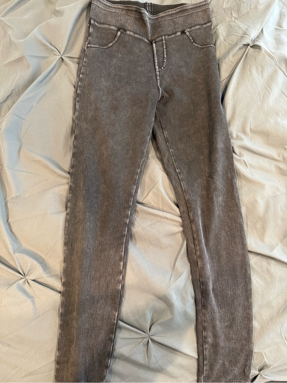 Halara Women’s light black Washed Skinny Jean looking leggings